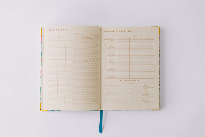2026 Birds and Bows 17-Month Medium Bound Planner