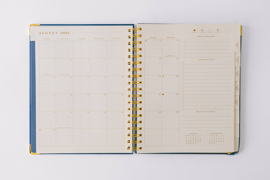 2026 Blue Vases 17-Month Large Spiral Planner