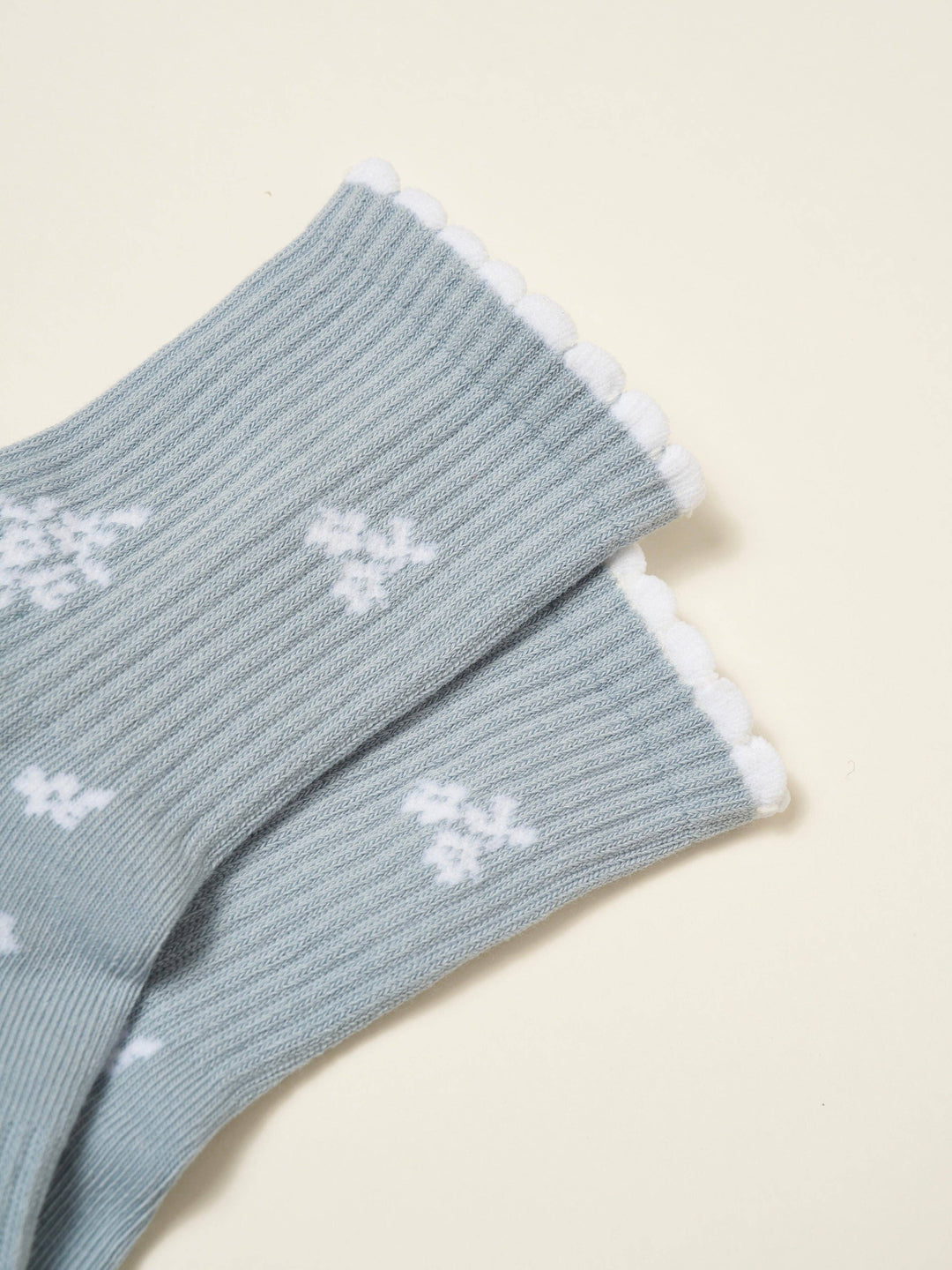 ❄️ Snowflake Petal Grip Sock