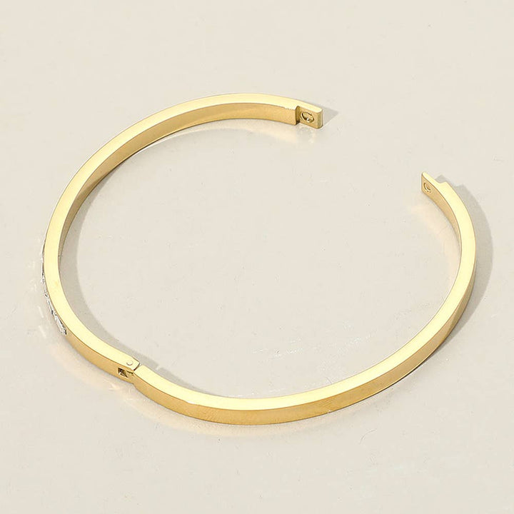 Baguette Stone Hinged Bangle Bracelet: Yellow Gold