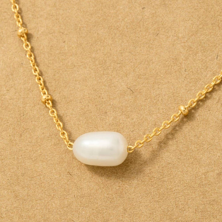 Gold Dipped Pearl Pendant Necklace: Gold