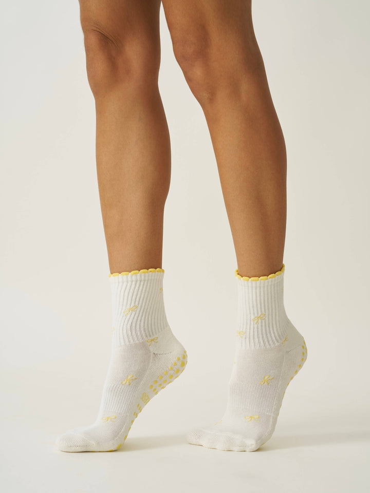 🎀 Mini Bow Petal Grip Sock [Butter], Pilates Socks
