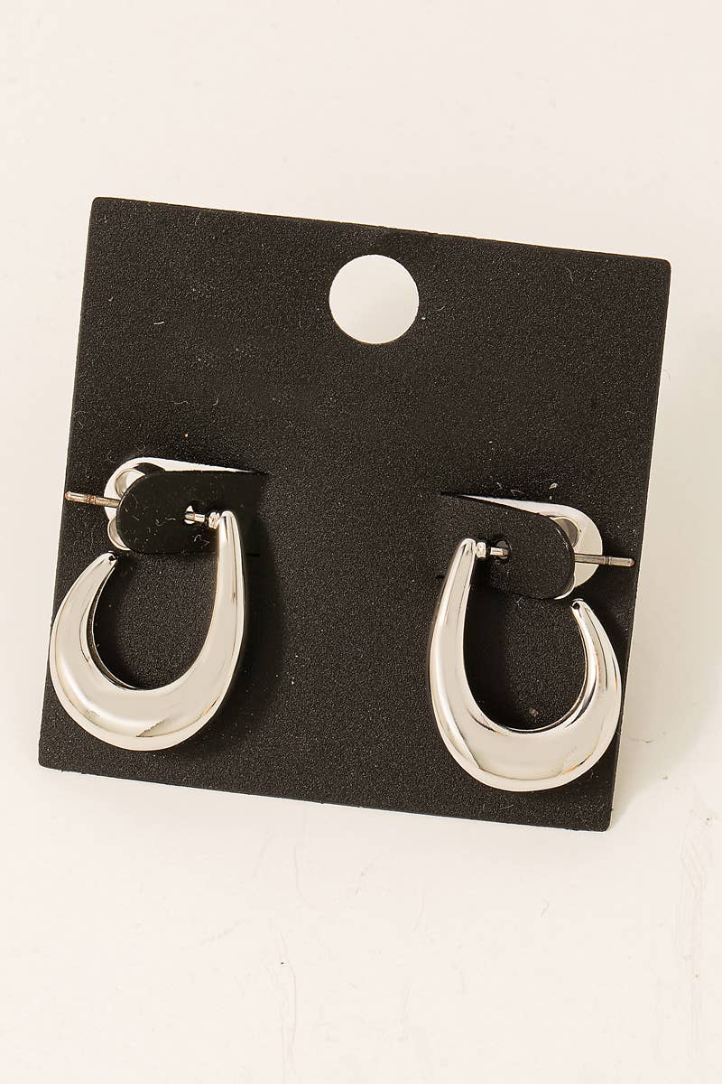 Curved Oval Cutout Hoop Earrings: Gold