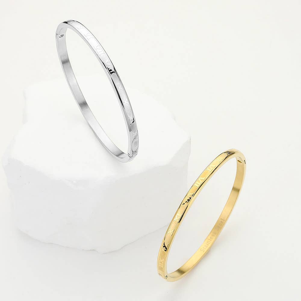 Roman Numerals Hinged Bangle Bracelet: Gold