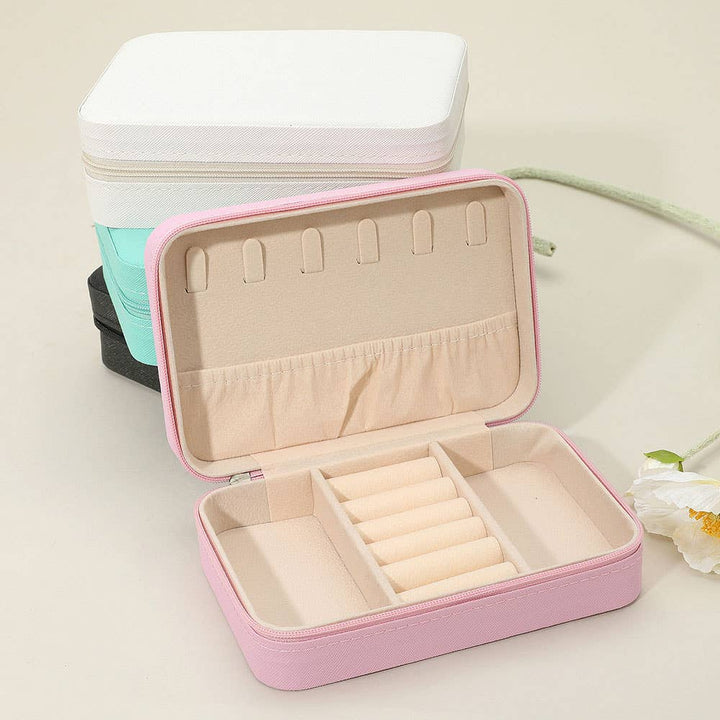 Faux Leather Portable Jewelry Box: Ivory
