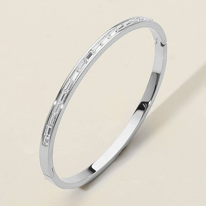 Baguette Stone Hinged Bangle Bracelet: Yellow Gold