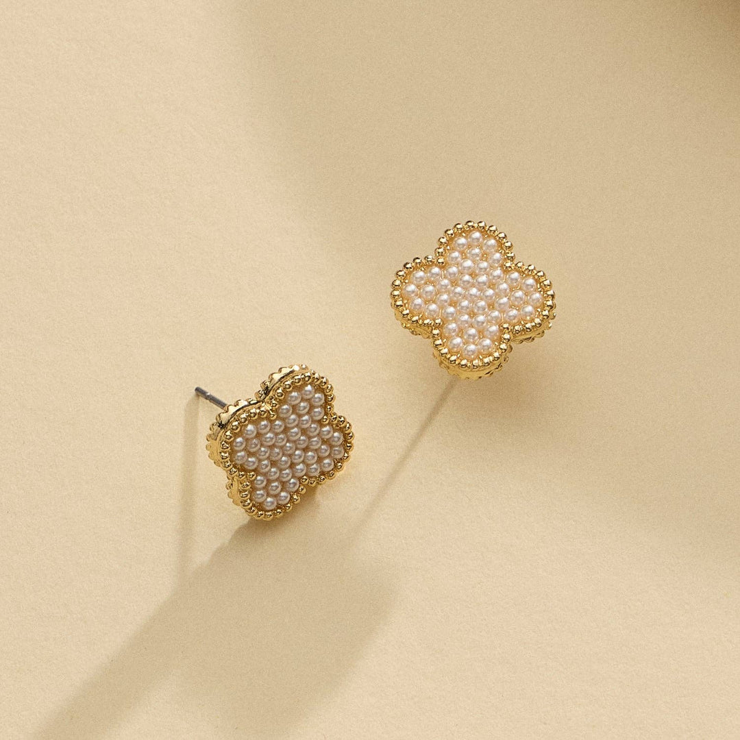 Elegant Pearl Quatrefoil Shape Stud Earrings: Gold / One / 5SE31279