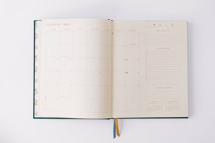 2026 Golden Thistle 17-Month Large Bound Planner