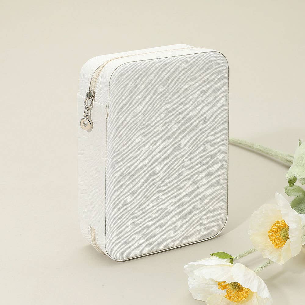 Faux Leather Portable Jewelry Box: Ivory