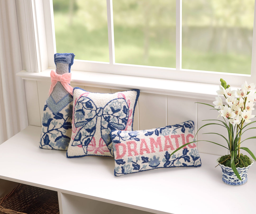 Chinoiserie Dramatic Hook Pillow