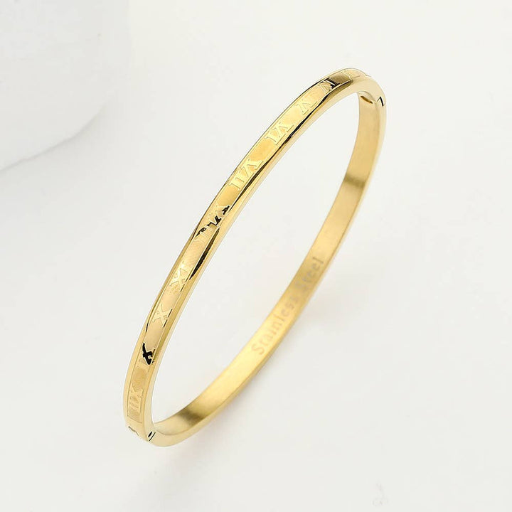 Roman Numerals Hinged Bangle Bracelet: Gold