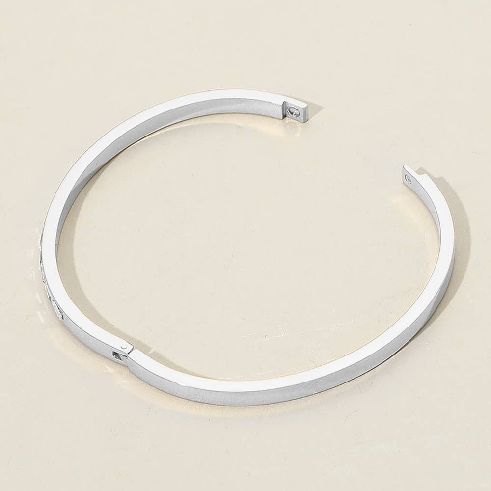 Baguette Stone Hinged Bangle Bracelet: Yellow Gold