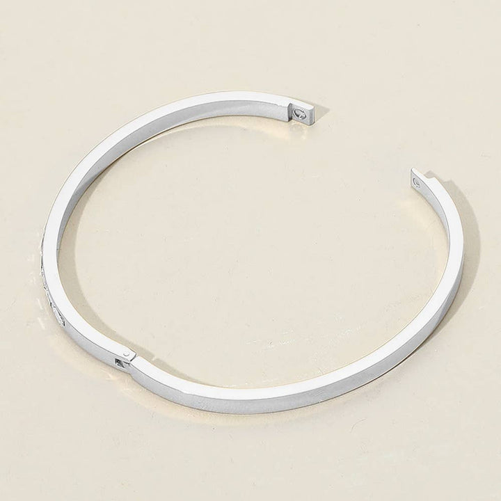 Baguette Stone Hinged Bangle Bracelet: Yellow Gold
