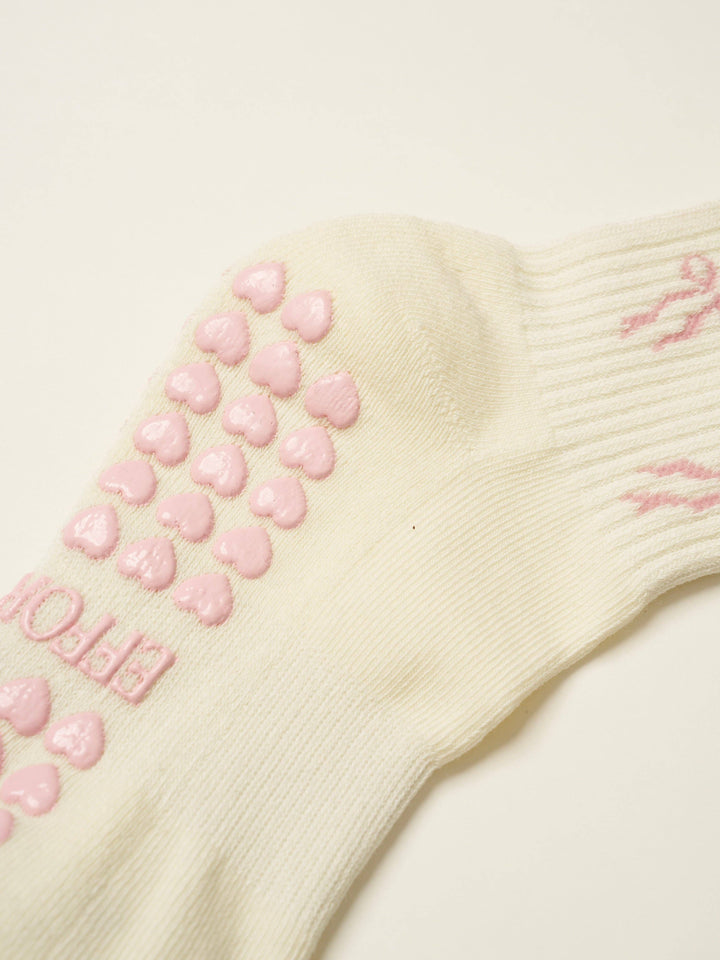 Bow Ruffle Grip Sock: Soft Pink