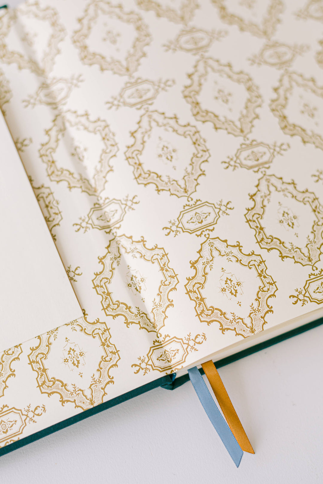 2026 Golden Thistle 17-Month Large Bound Planner