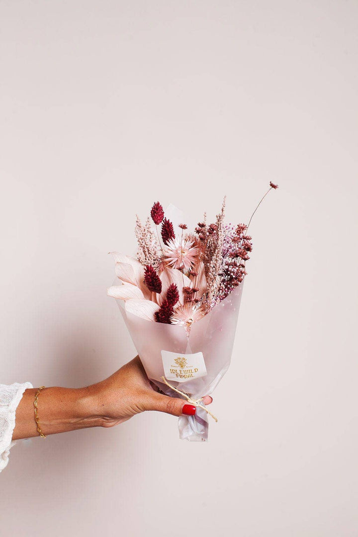 Juliet Valentine Mini Bouquet: No Vase
