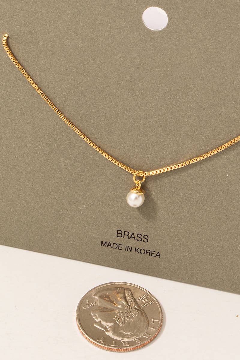 Pearl Bead Pendant Box Chain Necklace: Gold
