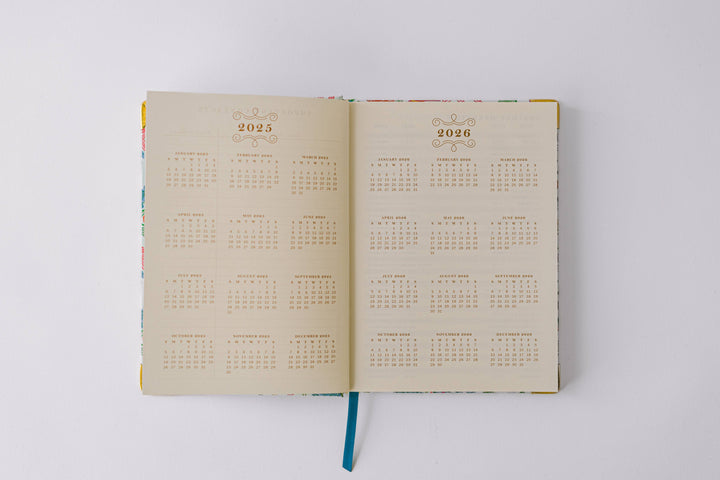 2026 Birds and Bows 17-Month Medium Bound Planner