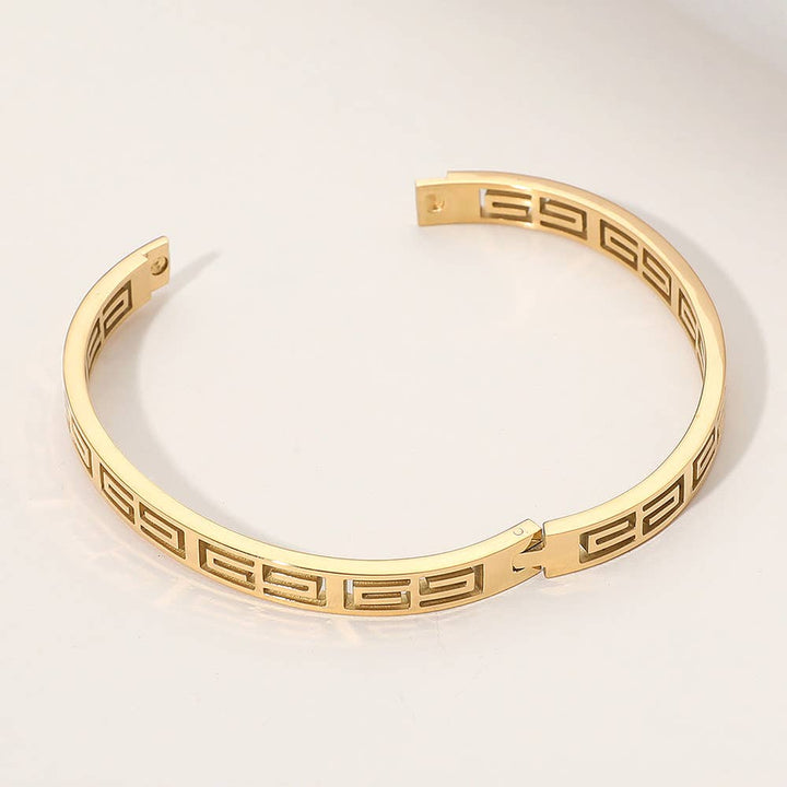 Geometric Cutout Hinged Bangle Bracelet: Silver