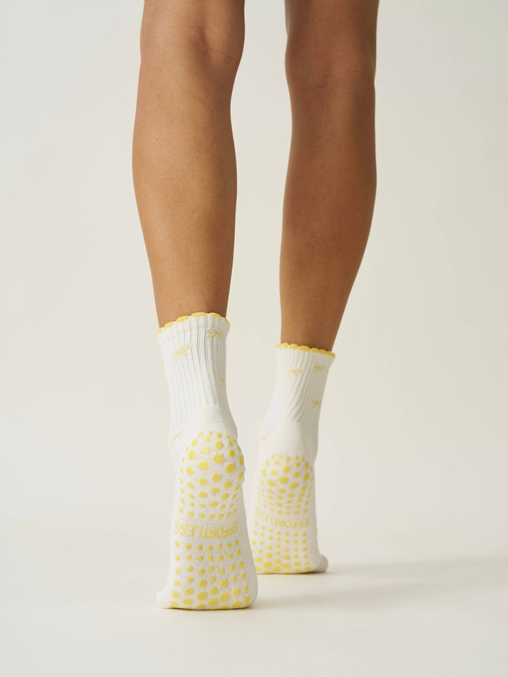 🎀 Mini Bow Petal Grip Sock [Butter], Pilates Socks