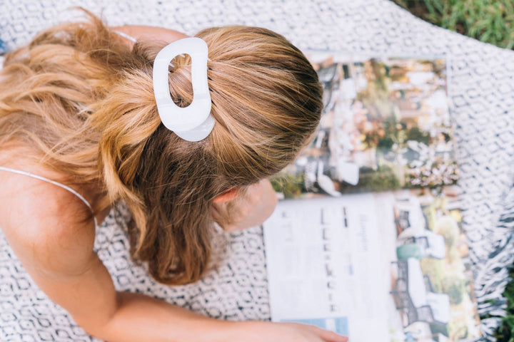 Medium Round Flat Hair Clip-Coconut White