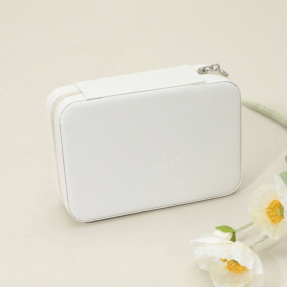 Faux Leather Portable Jewelry Box: Ivory