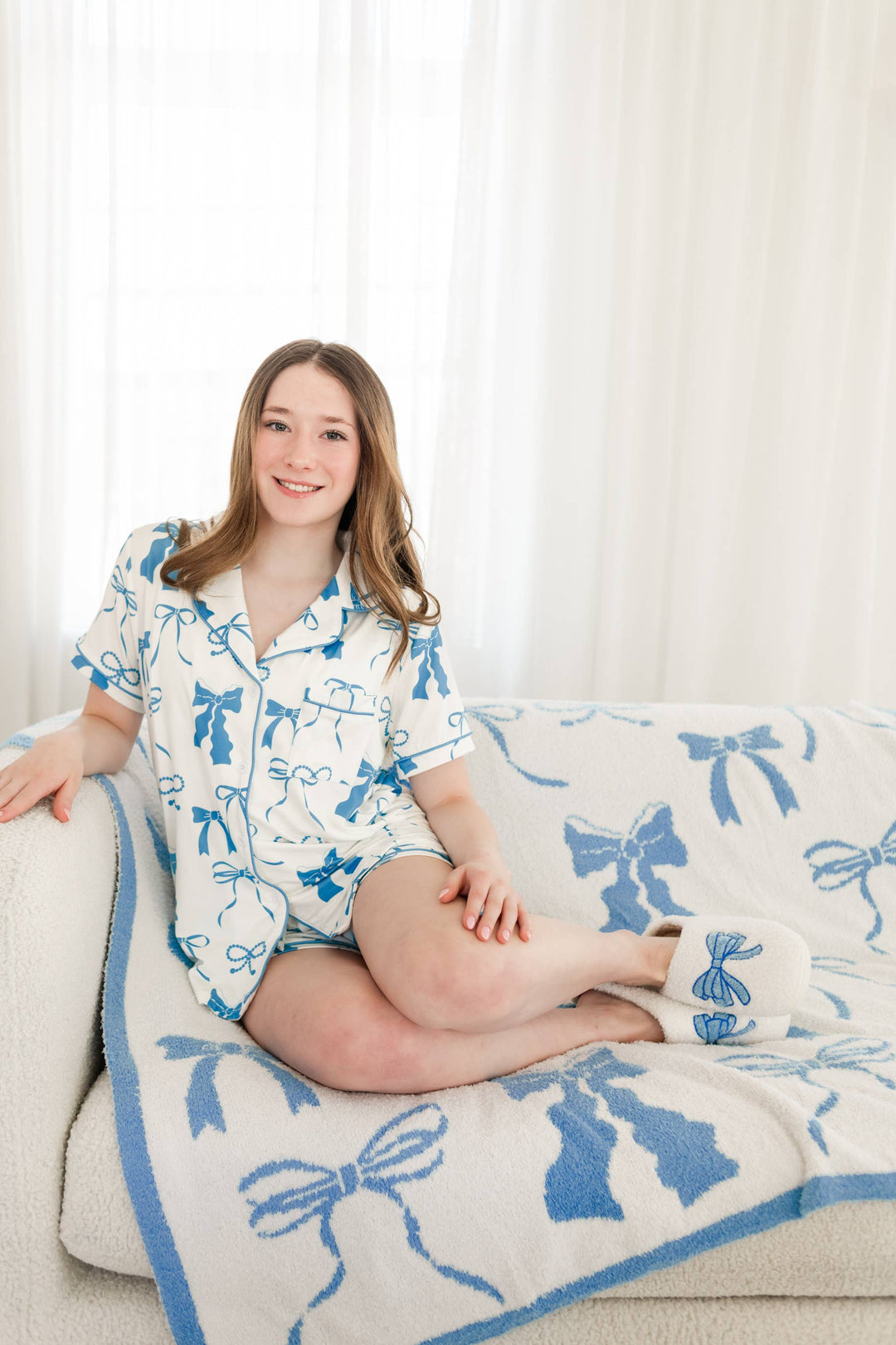 Blue and Cream Bows Short Sleeve Loungewear Pajama Set: XL