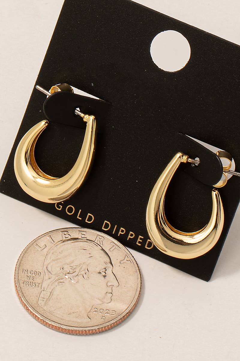 Curved Oval Cutout Hoop Earrings: Gold