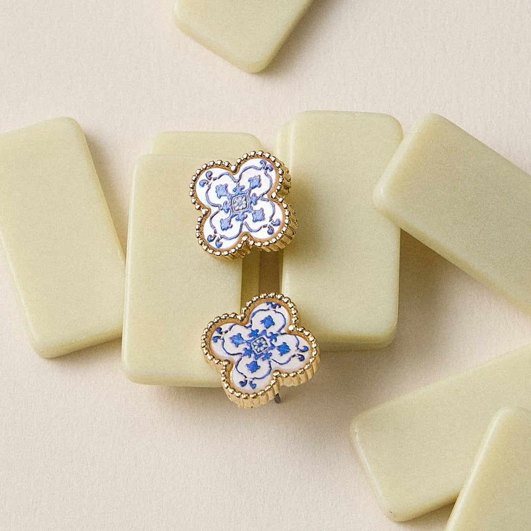 Enamel Quatrefoil Stud Earrings: GD / ONE