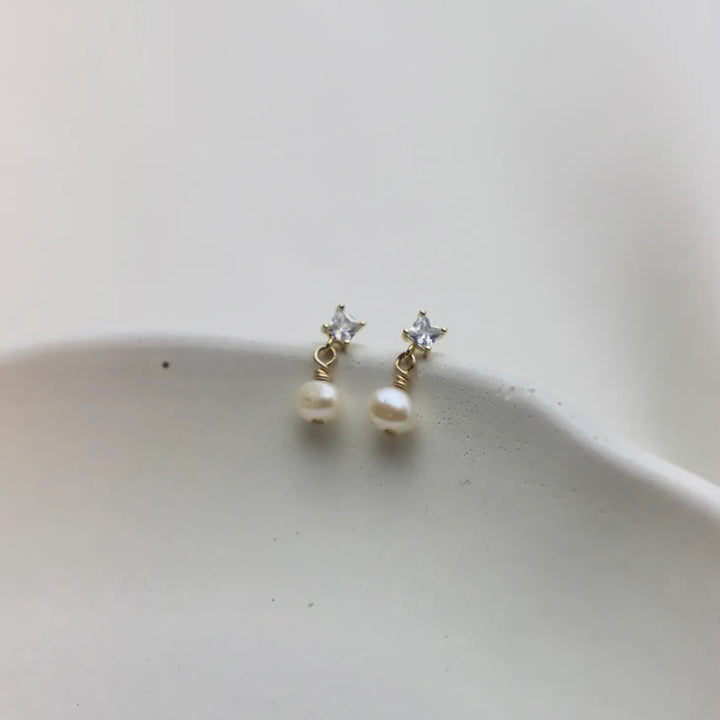 Claire Pearl Studs