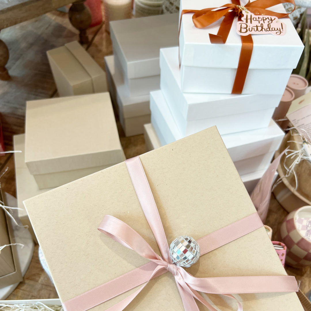 Gift Box + Ribbon + Topper + Shreds